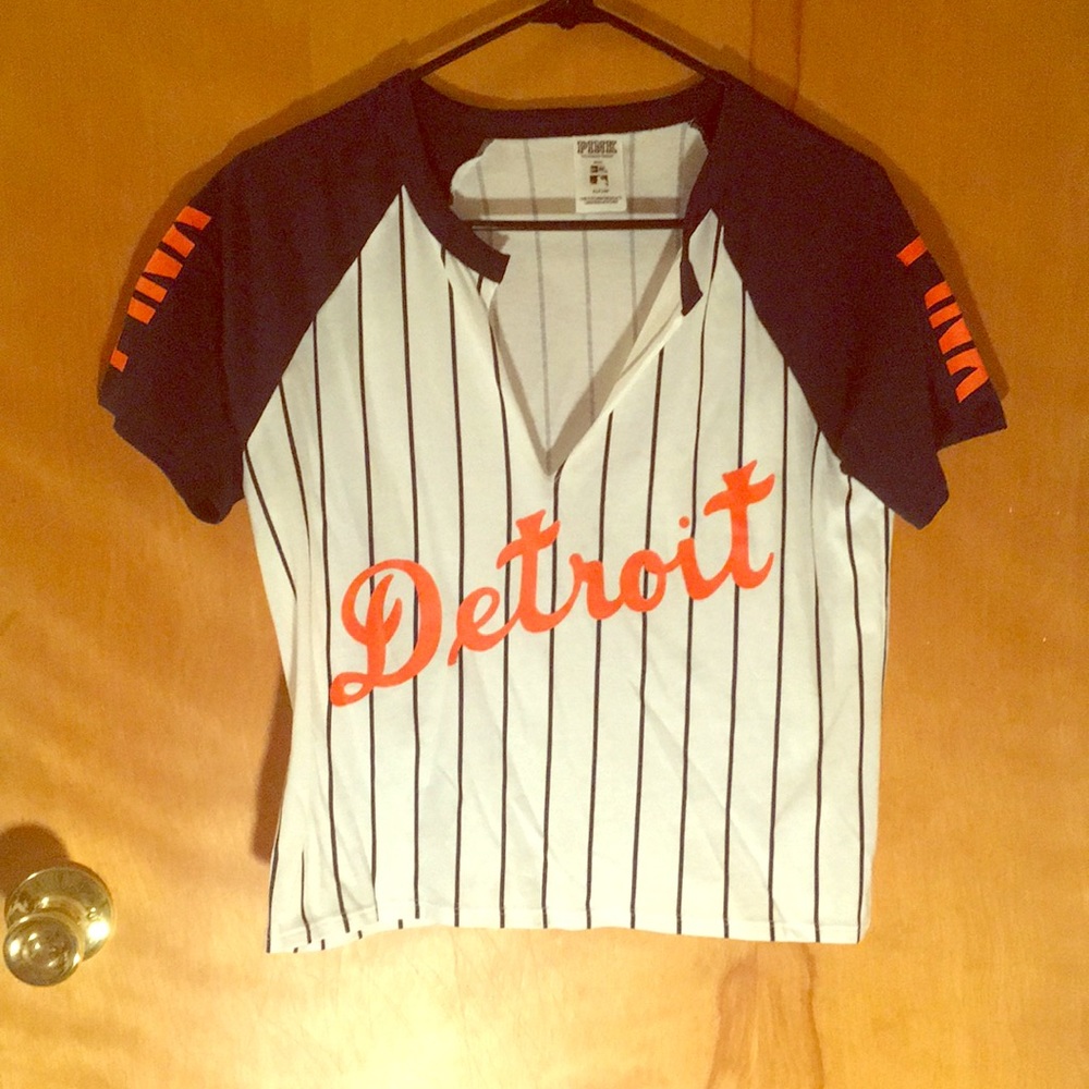 Crop top: Deeeeetroit Tigers!!